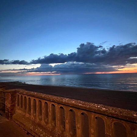 Appartamento Sur La Plage / Enjoy The Beach Cabourg Esterno foto