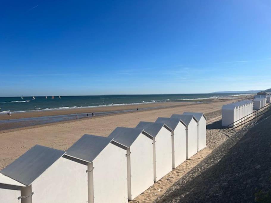 Appartamento Sur La Plage / Enjoy The Beach Cabourg Esterno foto